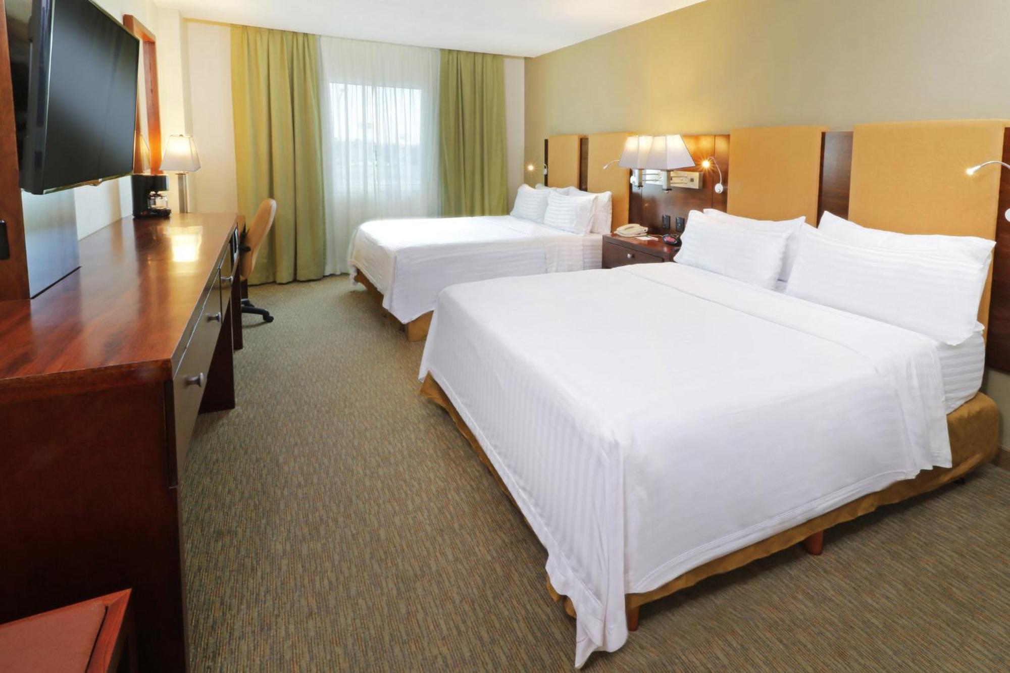 Holiday Inn Hotel & Suites Hermosillo Aeropuerto By Ihg Екстер'єр фото